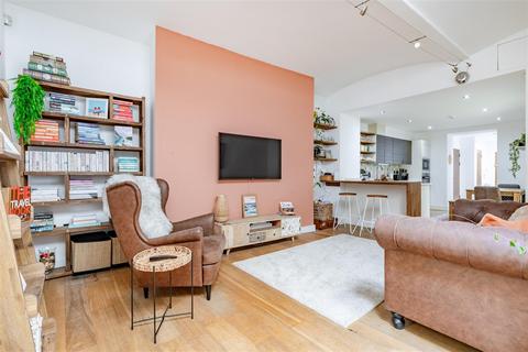 3 bedroom apartment for sale, Adelaide Crescent, Hove BN3
