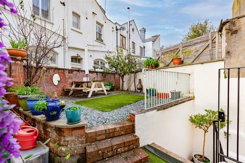 3 bedroom apartment for sale, Adelaide Crescent, Hove BN3