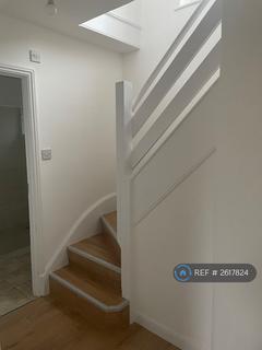 3 bedroom semi-detached house to rent, Bowly Road, Gloucester, GL1