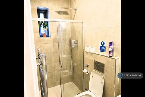 1 bedroom flat to rent, Shroffold Road, Bromley, BR1