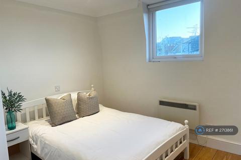 1 bedroom flat to rent, St. Peter's Street, London, N1