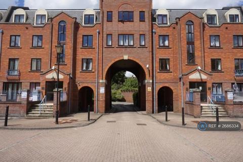 2 bedroom flat to rent, Greys Court, Reading, RG1