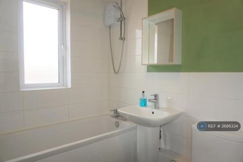2 bedroom flat to rent, Greys Court, Reading, RG1
