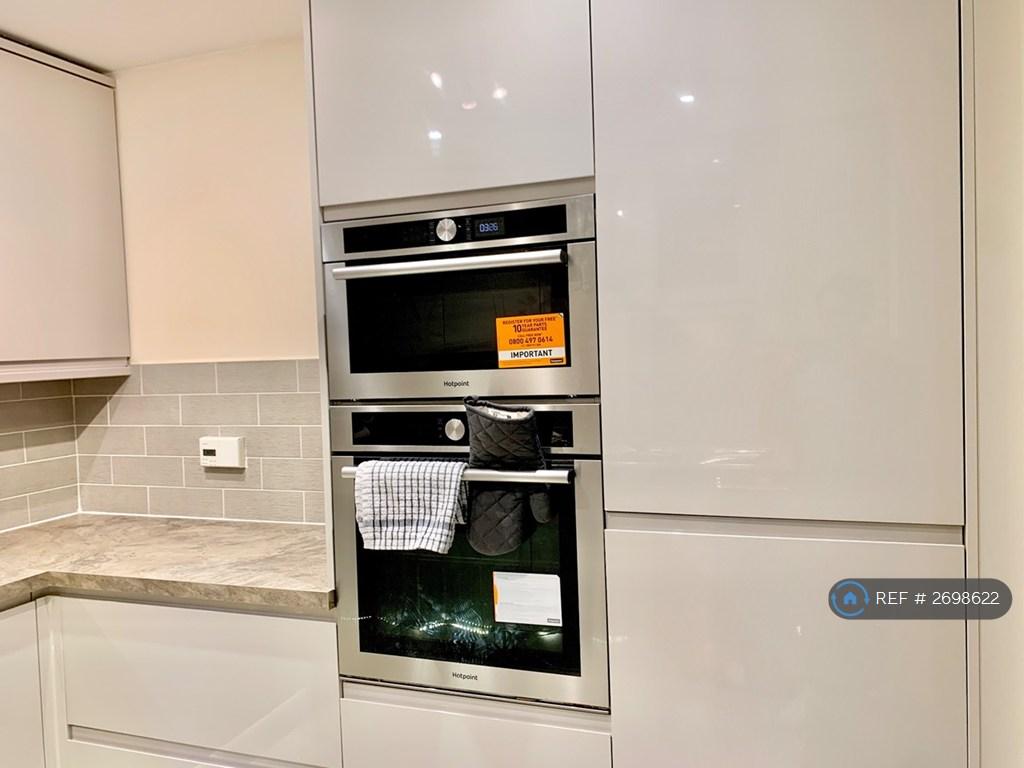Modern In Build Kitchen Cabinet