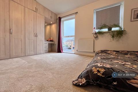 undefined, Fullerton Avenue, Chadwell Heath, Dagenham, RM8