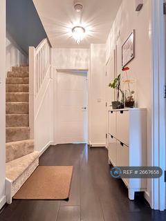 2 bedroom terraced house to rent, Fullerton Avenue, Chadwell Heath, Dagenham, RM8