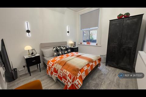 2 bedroom flat to rent, Keston Road, London, N17