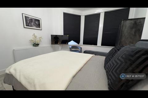 2 bedroom flat to rent, Keston Road, London, N17