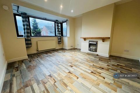 3 bedroom semi-detached house to rent, Carr Hill Grove, Calverley, Pudsey, LS28