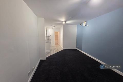 Studio to rent, Croft Road, Nuneaton, CV10