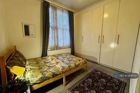 2 bedroom flat to rent, Marylands Road, London, W9