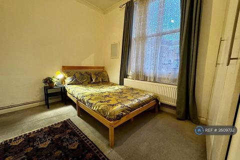 2 bedroom flat to rent, Marylands Road, London, W9