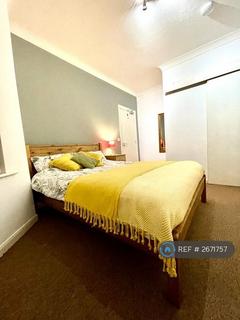 undefined, Drayton Gardens, West Drayton, UB7