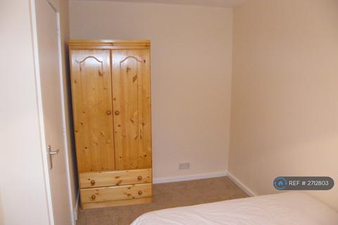 1 bedroom in a house share to rent, Brookhouse Road, Farnborough, GU14