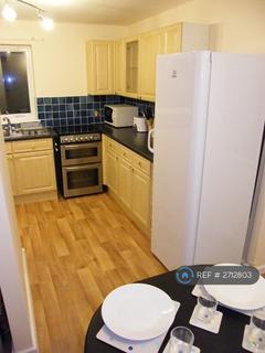1 bedroom in a house share to rent, Brookhouse Road, Farnborough, GU14