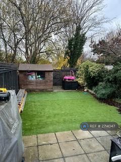 2 bedroom terraced house to rent, Hamilton Avenue, Cheam, Sutton, SM3