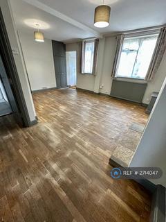 undefined, Hamilton Avenue, Cheam, Sutton, SM3