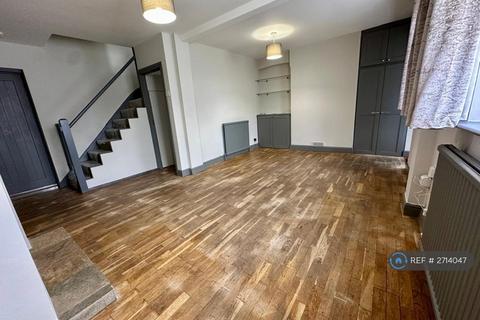 undefined, Hamilton Avenue, Cheam, Sutton, SM3
