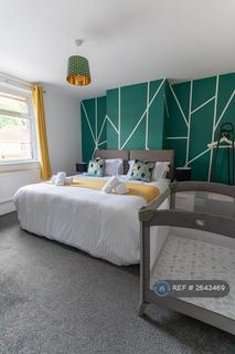 3 bedroom end of terrace house to rent, Percy Road, Southampton, SO16