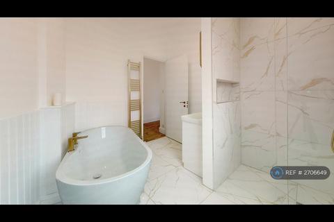 undefined, B, London, E8