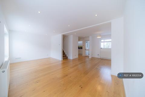 3 bedroom terraced house to rent, Ernest Gardens, London, W4