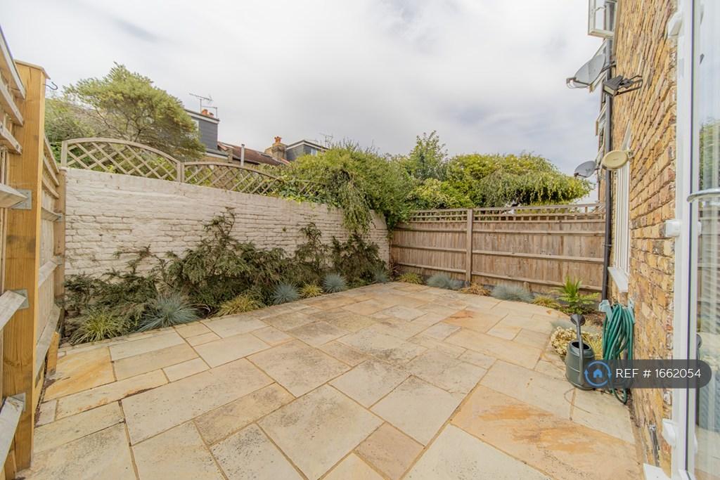 Patio Rear Garden