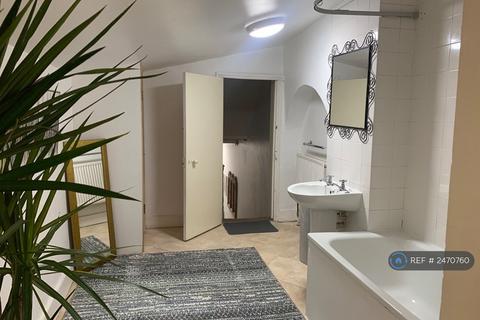 4 bedroom flat to rent, Malden Road, London, NW5