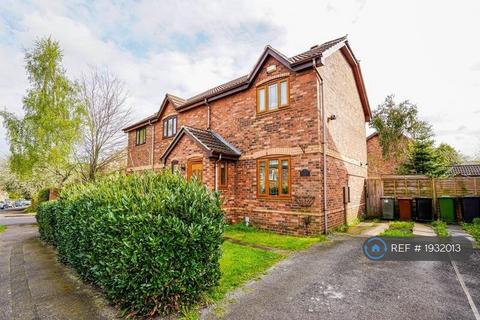 2 bedroom semi-detached house to rent, Nepshaw Lane, Morley, Leeds, LS27