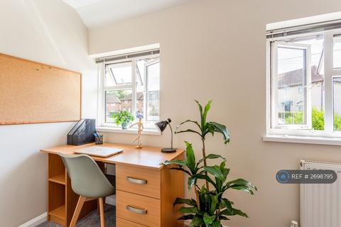 5 bedroom semi-detached house to rent, Southall Avenue, Brighton, BN2