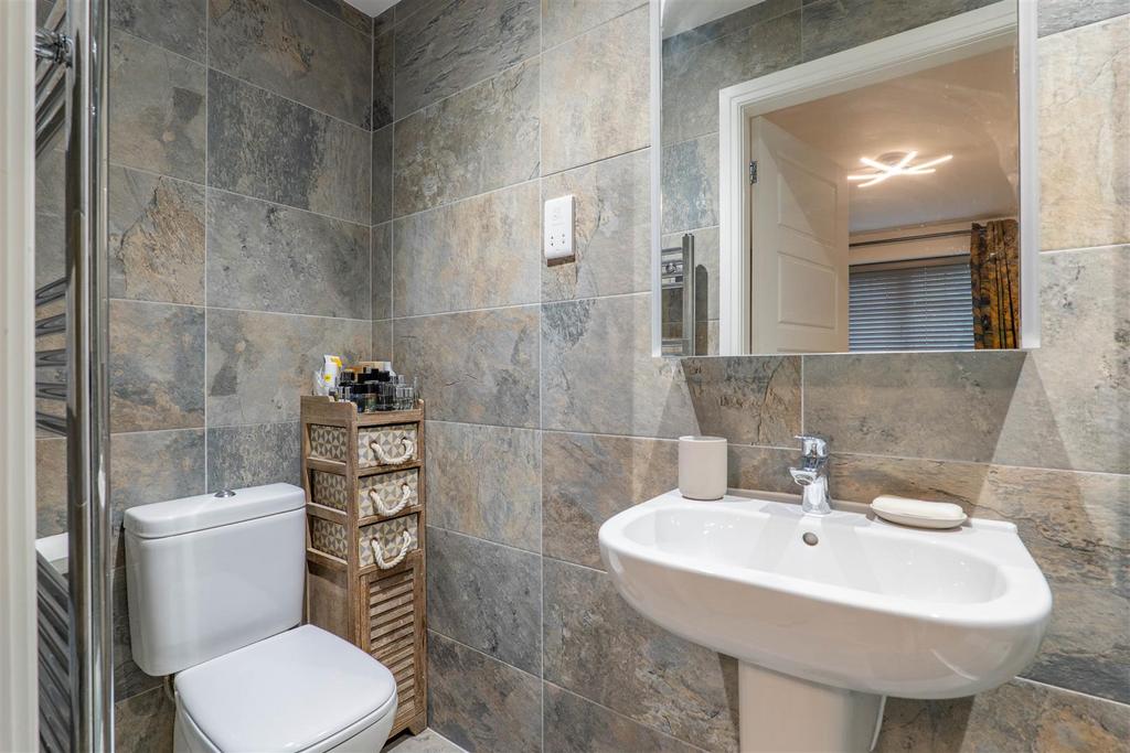 Master Bedroom Ensuite