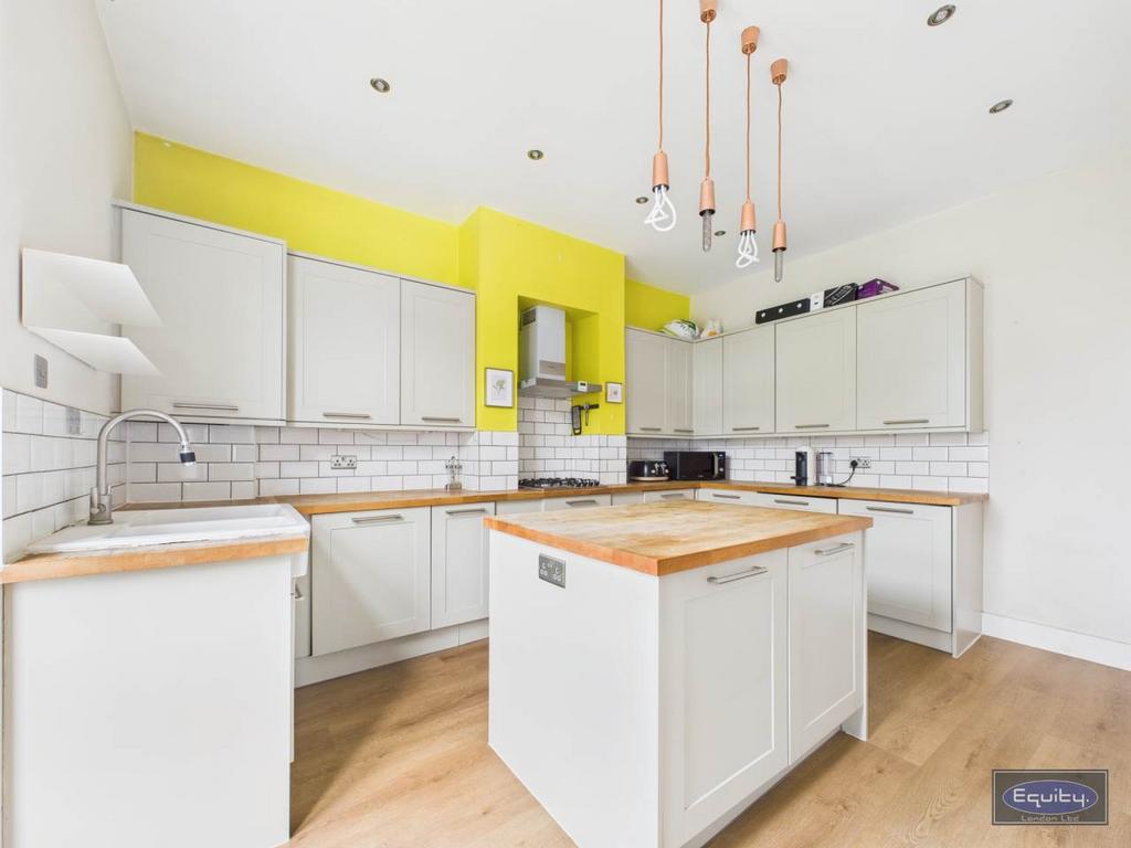 Kitchen (2)