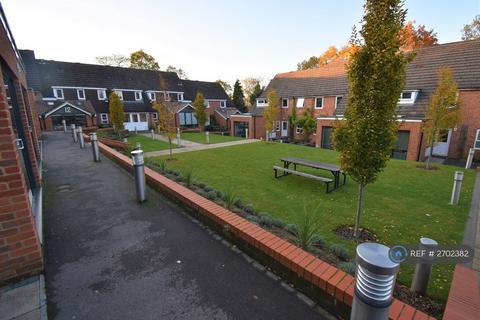 undefined, Hillside Court, Reading, RG1