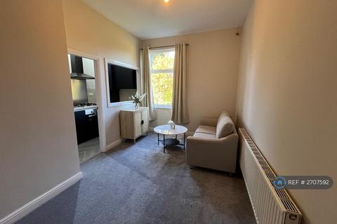 1 bedroom flat to rent, Grove Avenue, Birmingham, B13