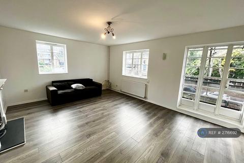3 bedroom flat to rent, Grove Lane, London, SE5