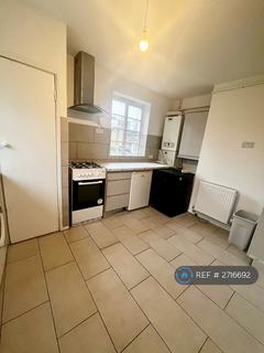 3 bedroom flat to rent, Grove Lane, London, SE5