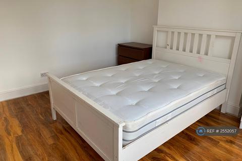 2 bedroom flat to rent, Adelaide Avenue, Brockley, SE4