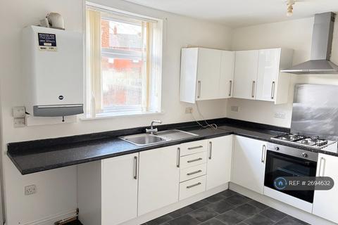 2 bedroom terraced house to rent, Brown Street, Failsworth, Manchester, M35