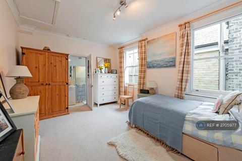 2 bedroom flat to rent, Earlsfield, London, SW18