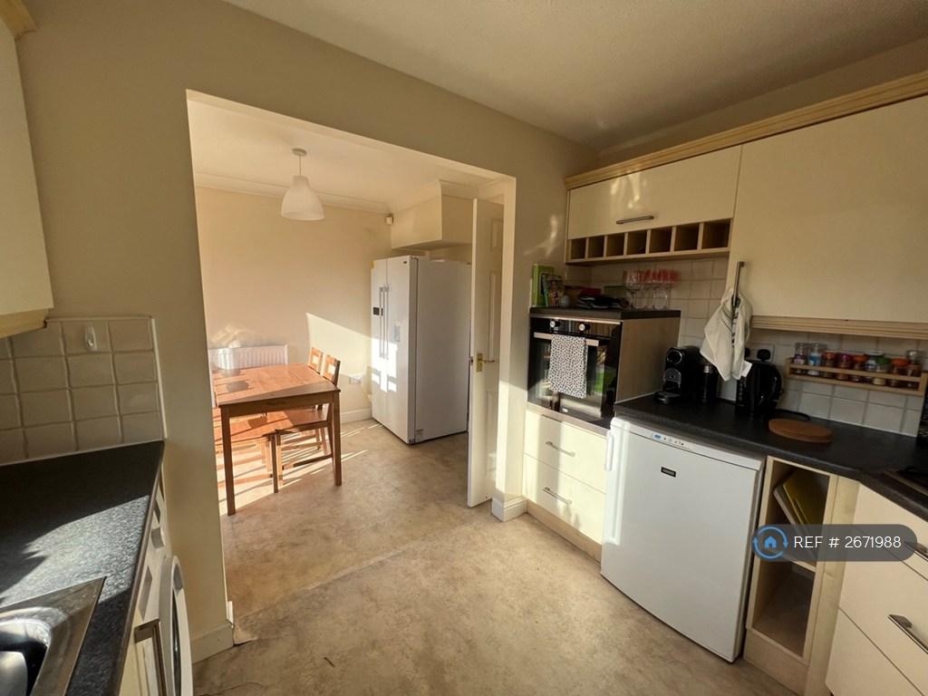 Kitchen/Dining