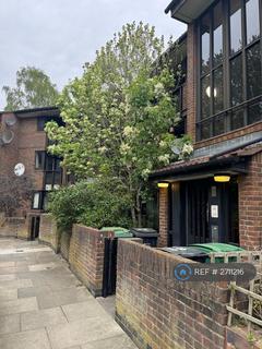 Studio to rent, Brassey Road, London, NW6