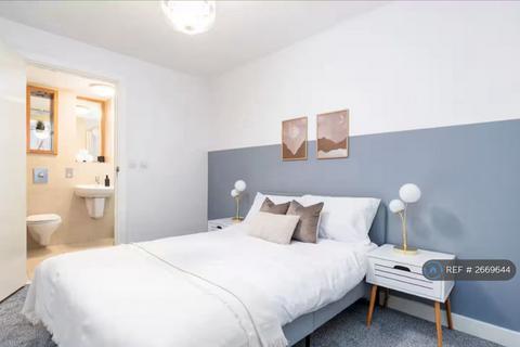 undefined, Jet Centro, Sheffield, S2