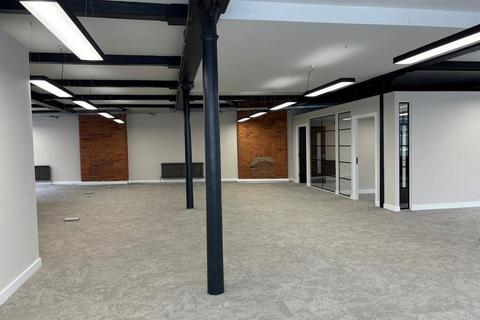 Office to rent, 127-129 Portland St Manchester M1 4PZ