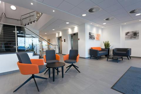Office to rent, 5B The Parklands Bolton BL6 4SD