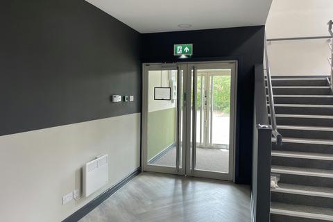 Office to rent, Coldharbour Ln Bristol BS16 1EJ