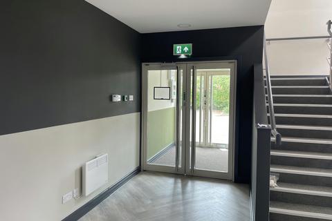 Office to rent, Coldharbour Ln Bristol BS16 1EJ