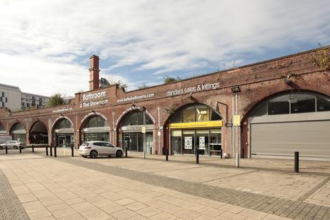 Retail property (high street) to rent, Chapel St Salford M3 5DW