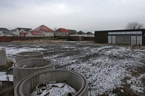 Land to rent, Chapel Level Kirkcaldy KY2 6RF
