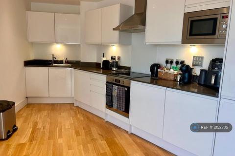 2 bedroom flat to rent, Swanfield Road, Hertfordshire, EN8