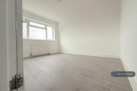 undefined, Castleton Avenue, Bexleyheath, DA7