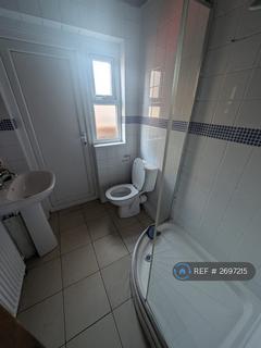 1 bedroom in a house share to rent, Furness Road, Manchester, M14
